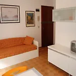 Διαμέρισμα Family Flat In A With 3 Pools-beahost *