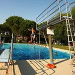 Διαμέρισμα Family Flat In A With 3 Pools-beahost *