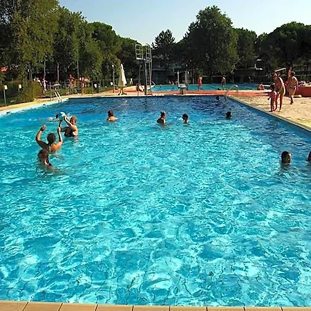 Family Flat In A With 3 Pools-beahost